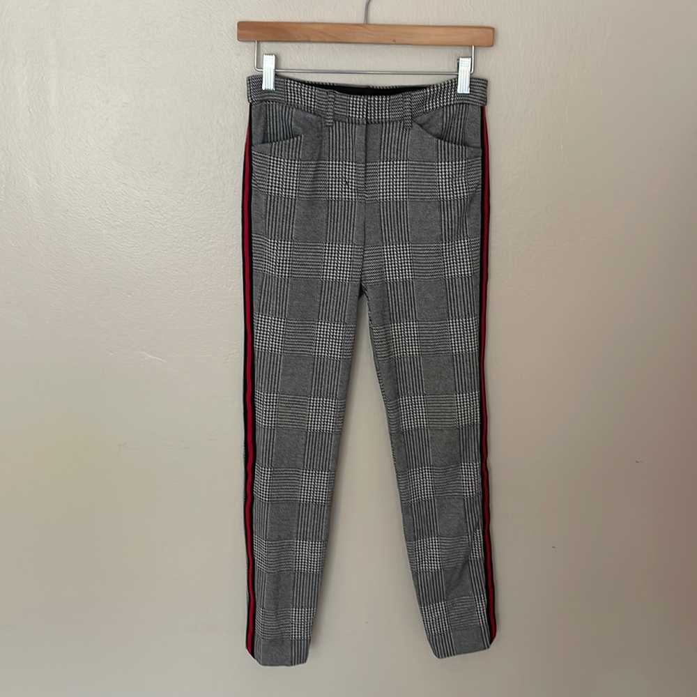 EUC Express Skinny Mid Rise Pant. Size 0